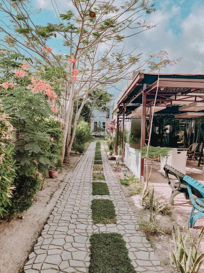 A Villas Resort&Restaurant Zamboanguita  Exterior foto